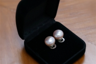Pearl Stud Earring - 11 mm Lilac
